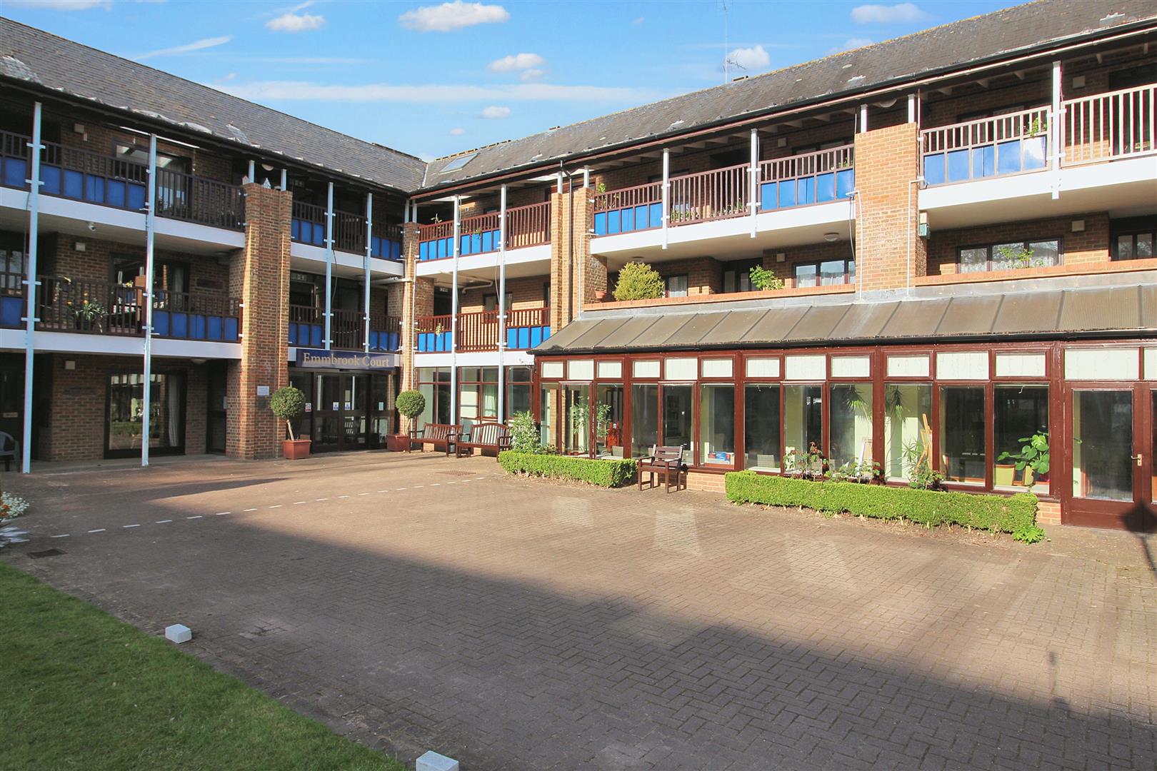 Emmbrook Court, Reading